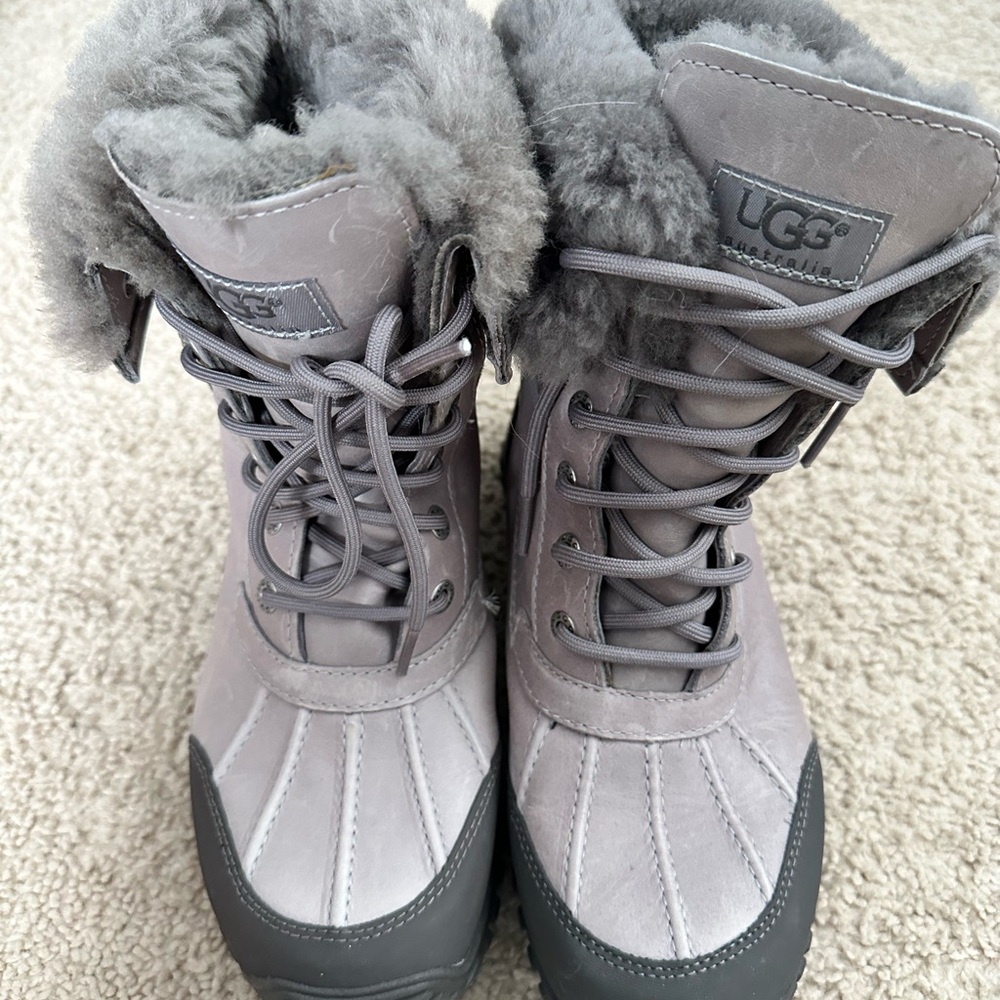 UGG Women's Charcoal and Black Winter Boots
